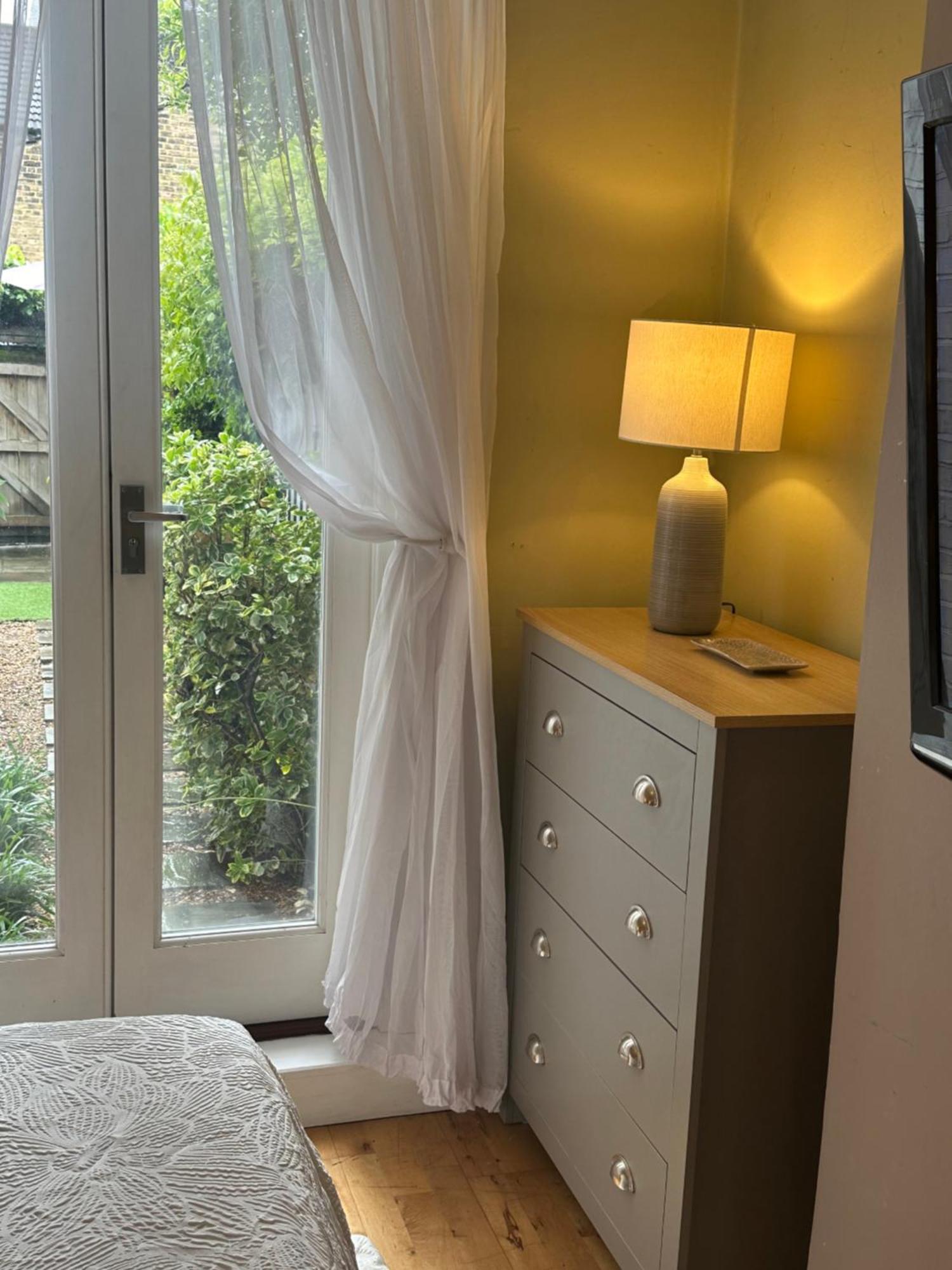 Accommodatie bij particulieren My Sky Secret Garden 1 Bedroom Londen
