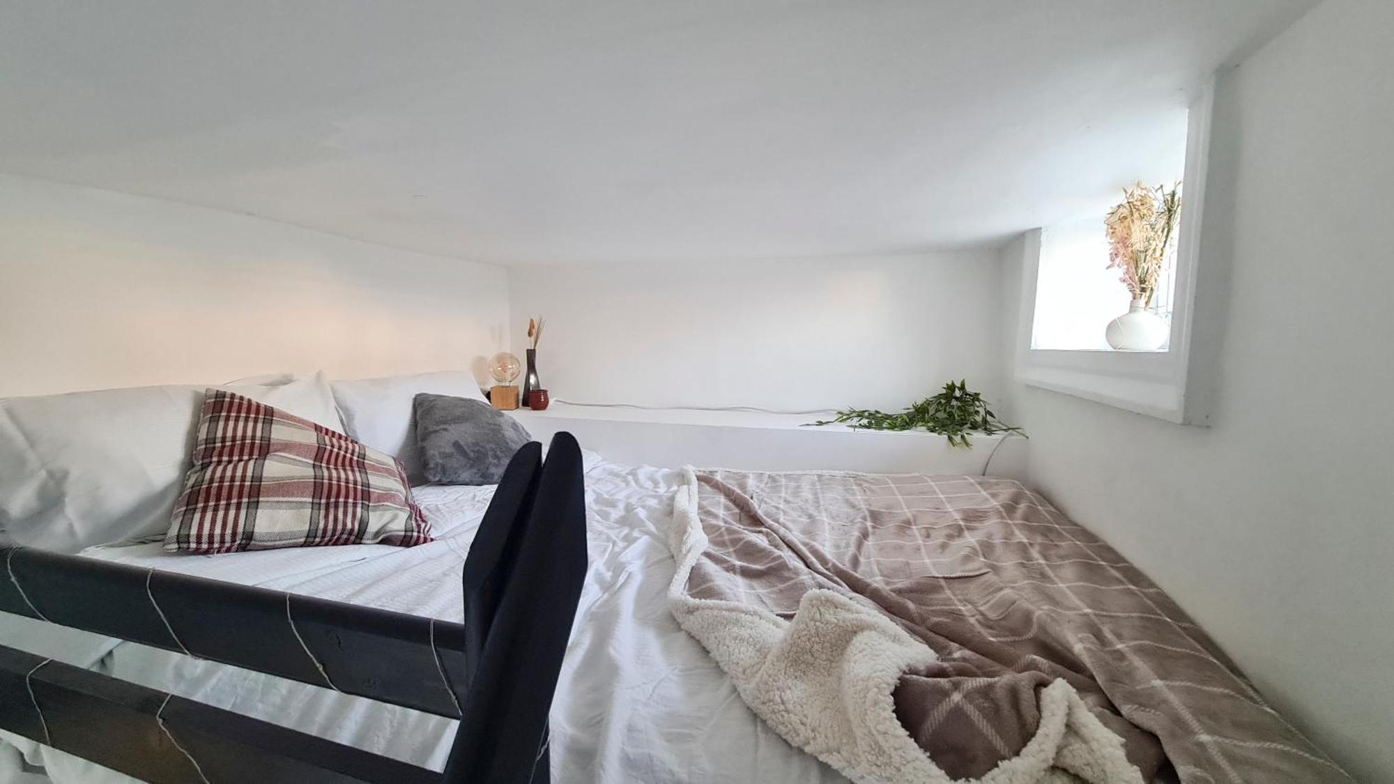 Apartment Unique And Cozy In