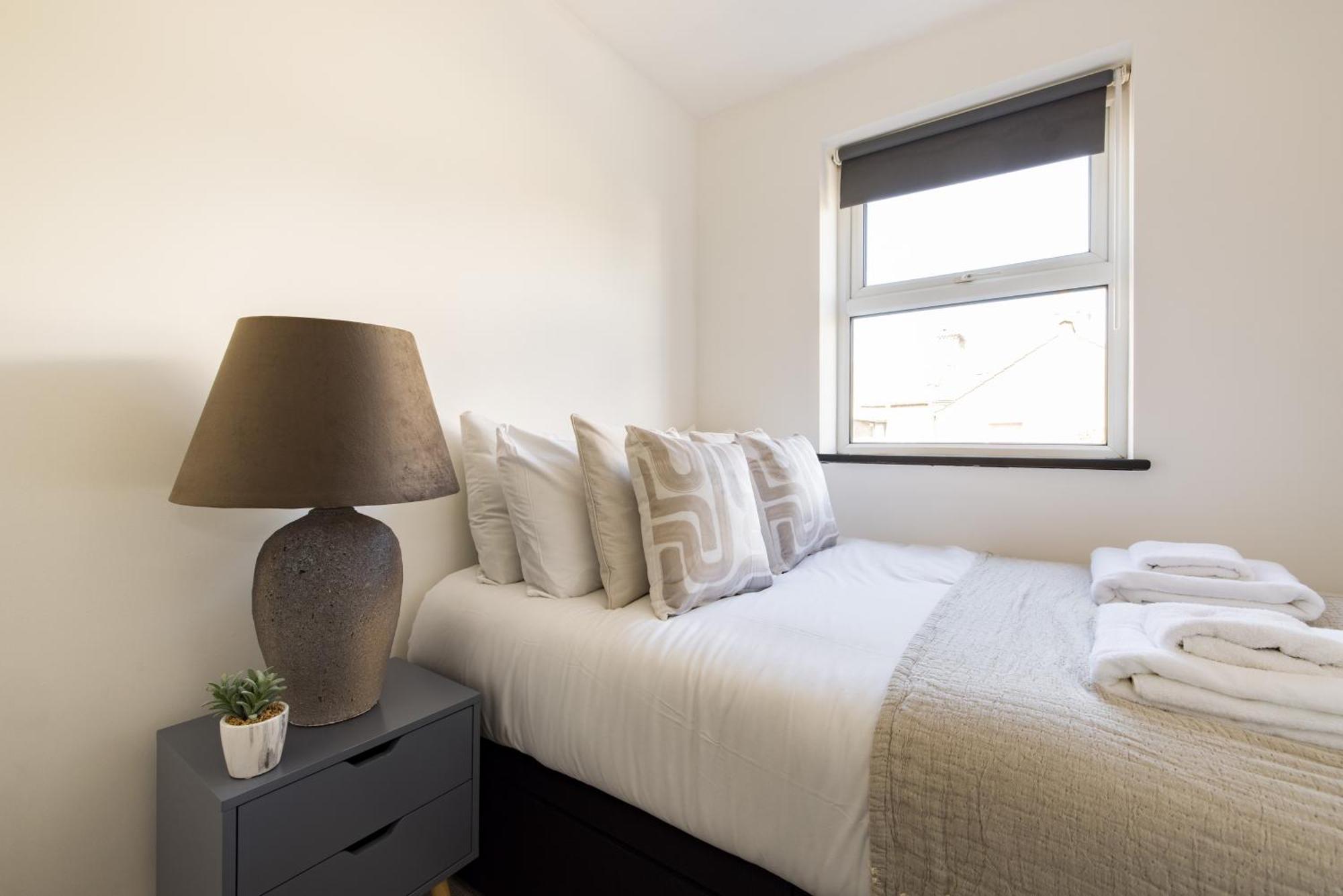 The Stratford - Dnu Apartment