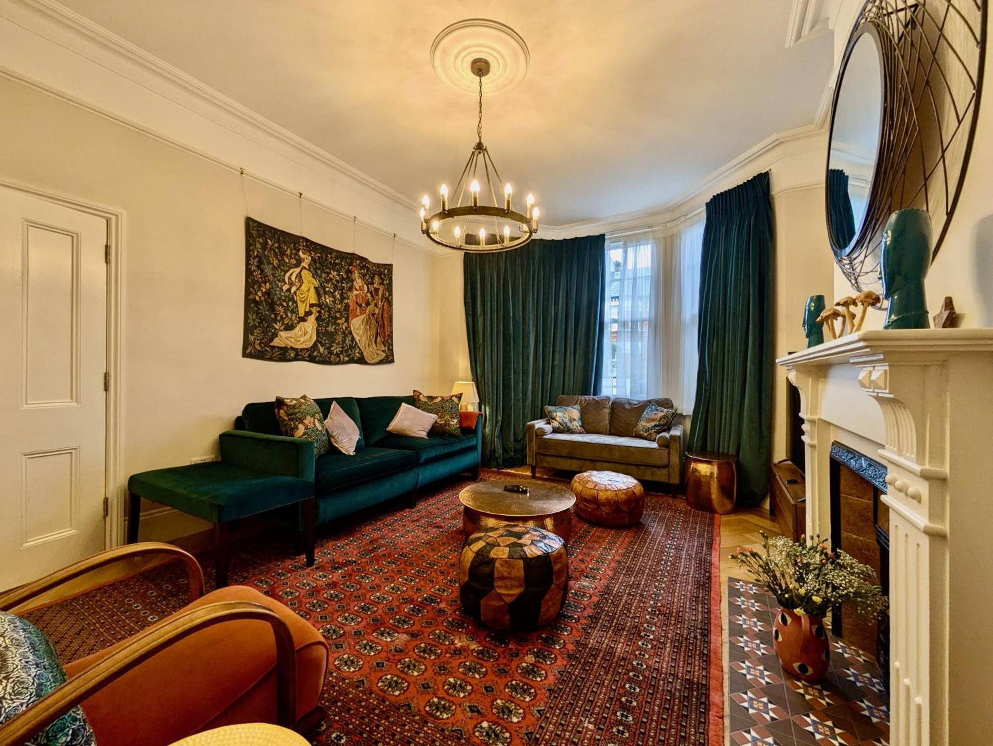 Vakantiehuis Impressive 5br Family In Leafy *