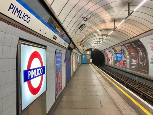 Charming In Victorian Flat Pimlico, Central * Londen