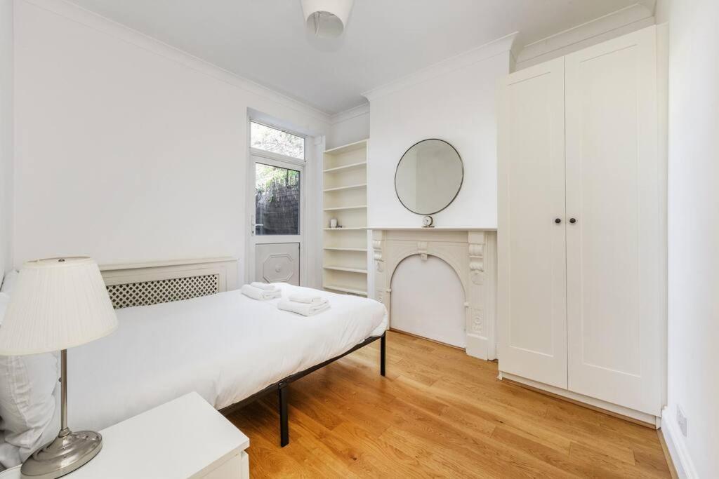 Charming Hampstead Retreat With Patio * London