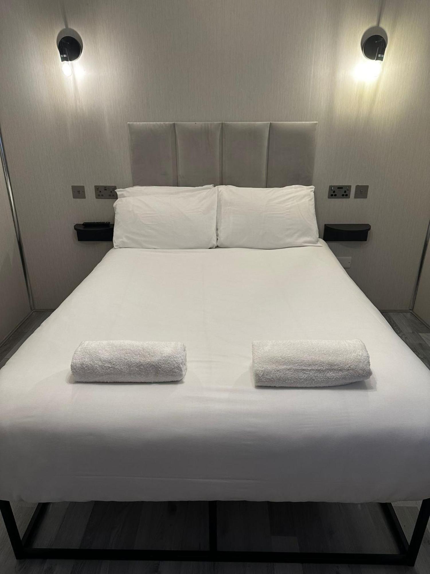 Lejlighed Fb4-spacious Basement Near Hyde Park