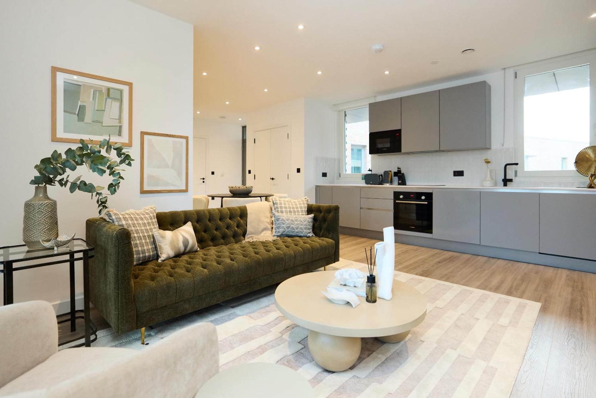 The Tottenham Retreat - Homely 2bdr Flat With Balcony Lägenhet *