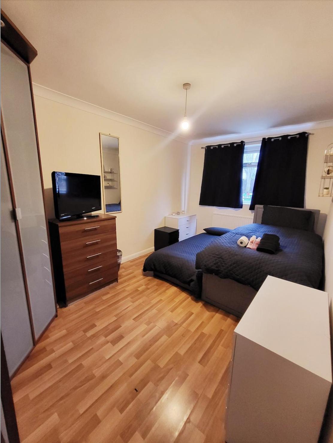 Lägenhet Huge And Affordable 3 Bedroom Flat In Hammersmith For 7 People With Welcome Breakfast *