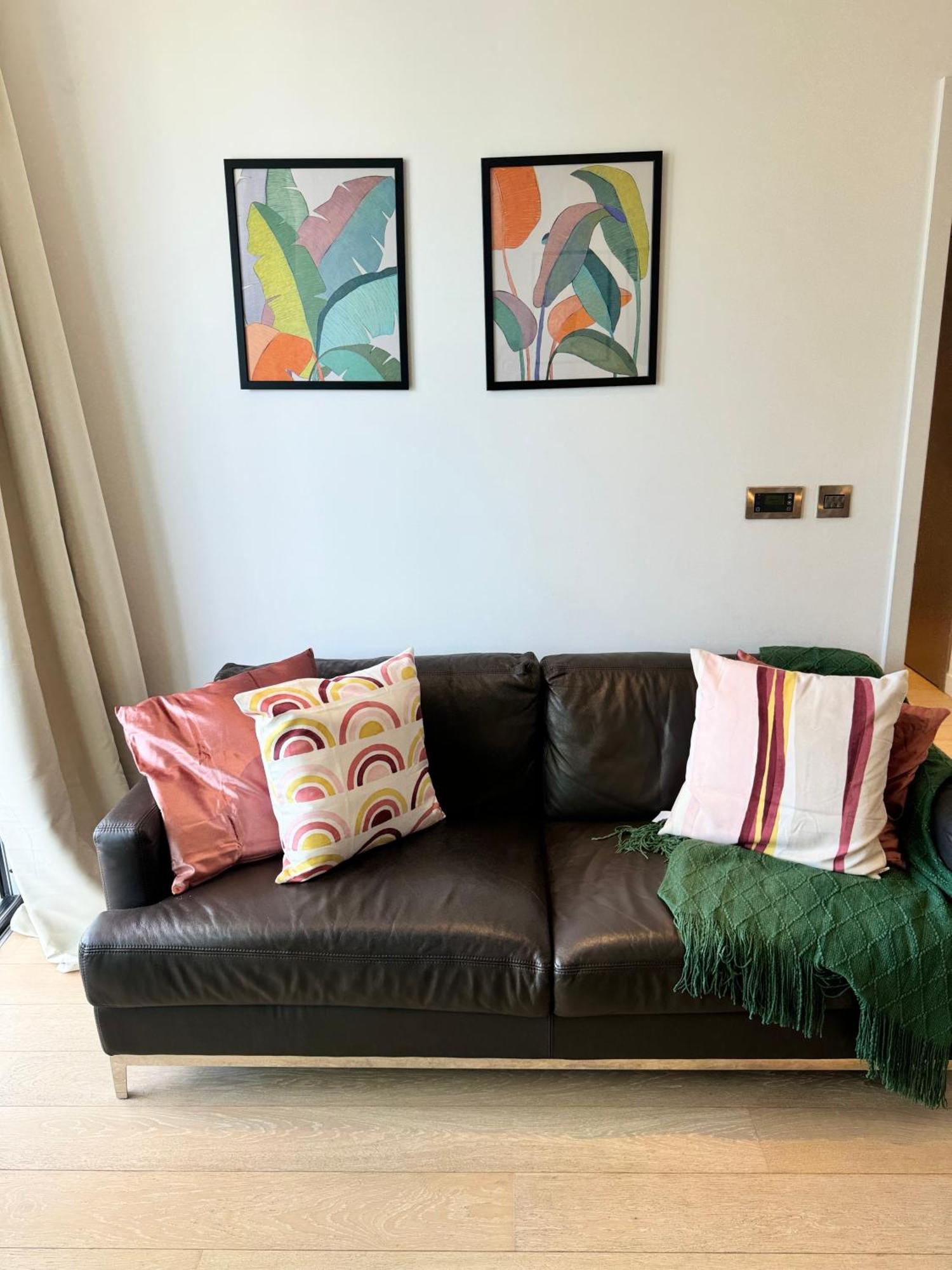 Scenic View 1-bed Near Downtown With Free Wifi Londen