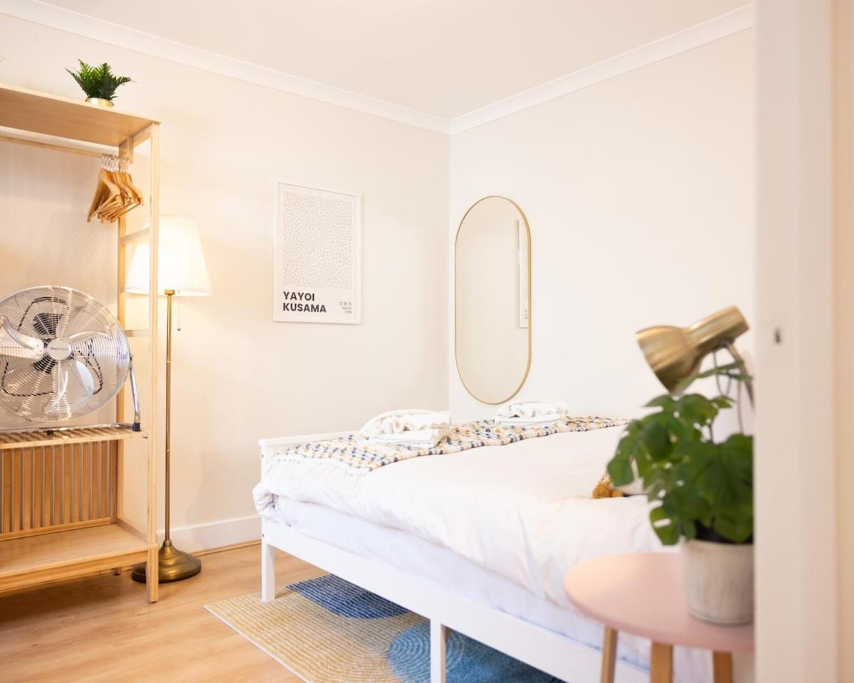 Centre Hideaway 100m From Trafalgar Square Apartment London