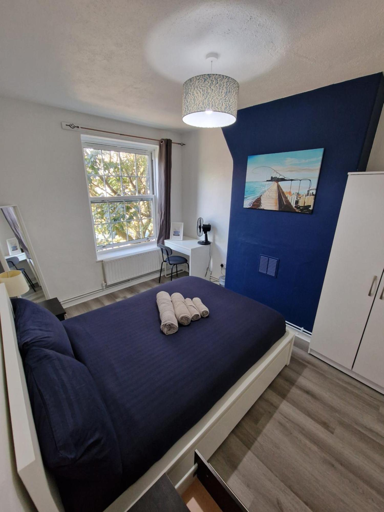 Comfortable 2 Bedrooms Flat In Oval * Londen
