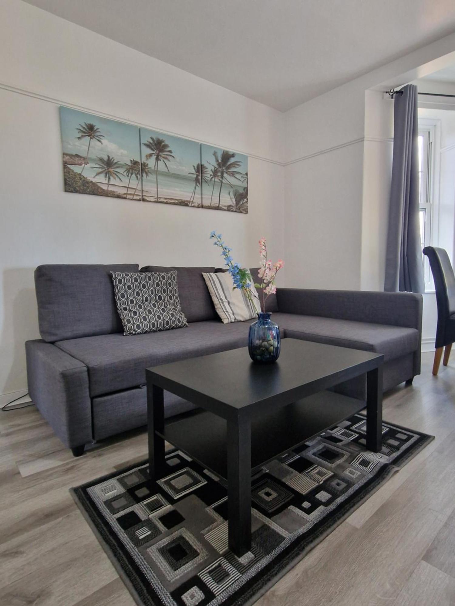 Appartement Comfortable 2 Bedrooms Flat In Oval