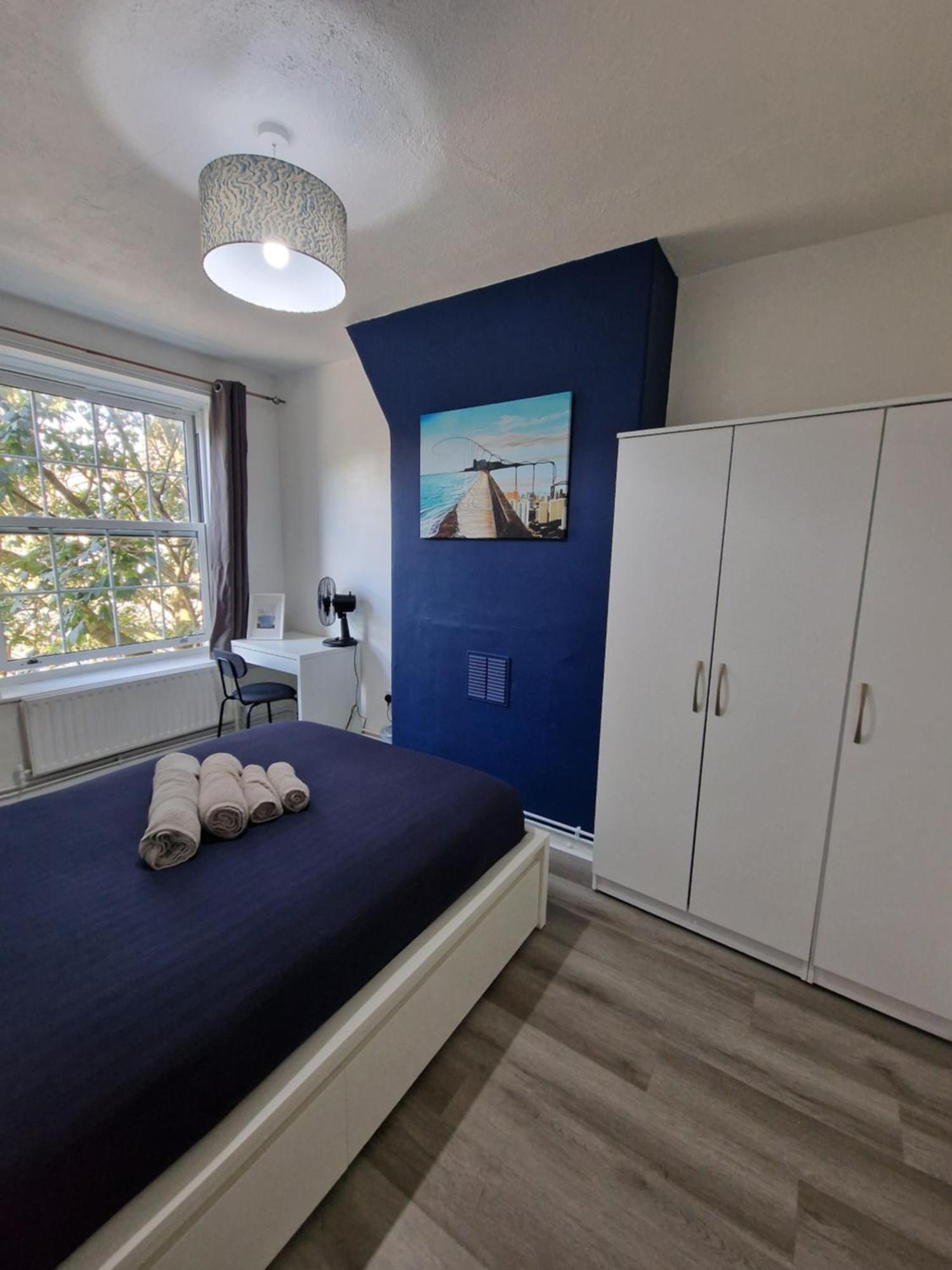 Comfortable 2 Bedrooms Flat In Oval Appartement Londen