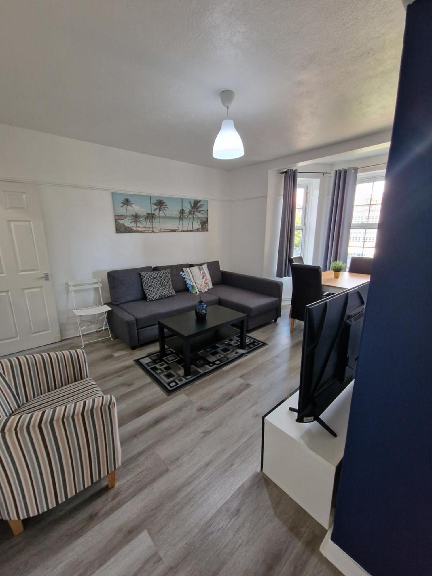 Comfortable 2 Bedrooms Flat In Oval Appartement Londen