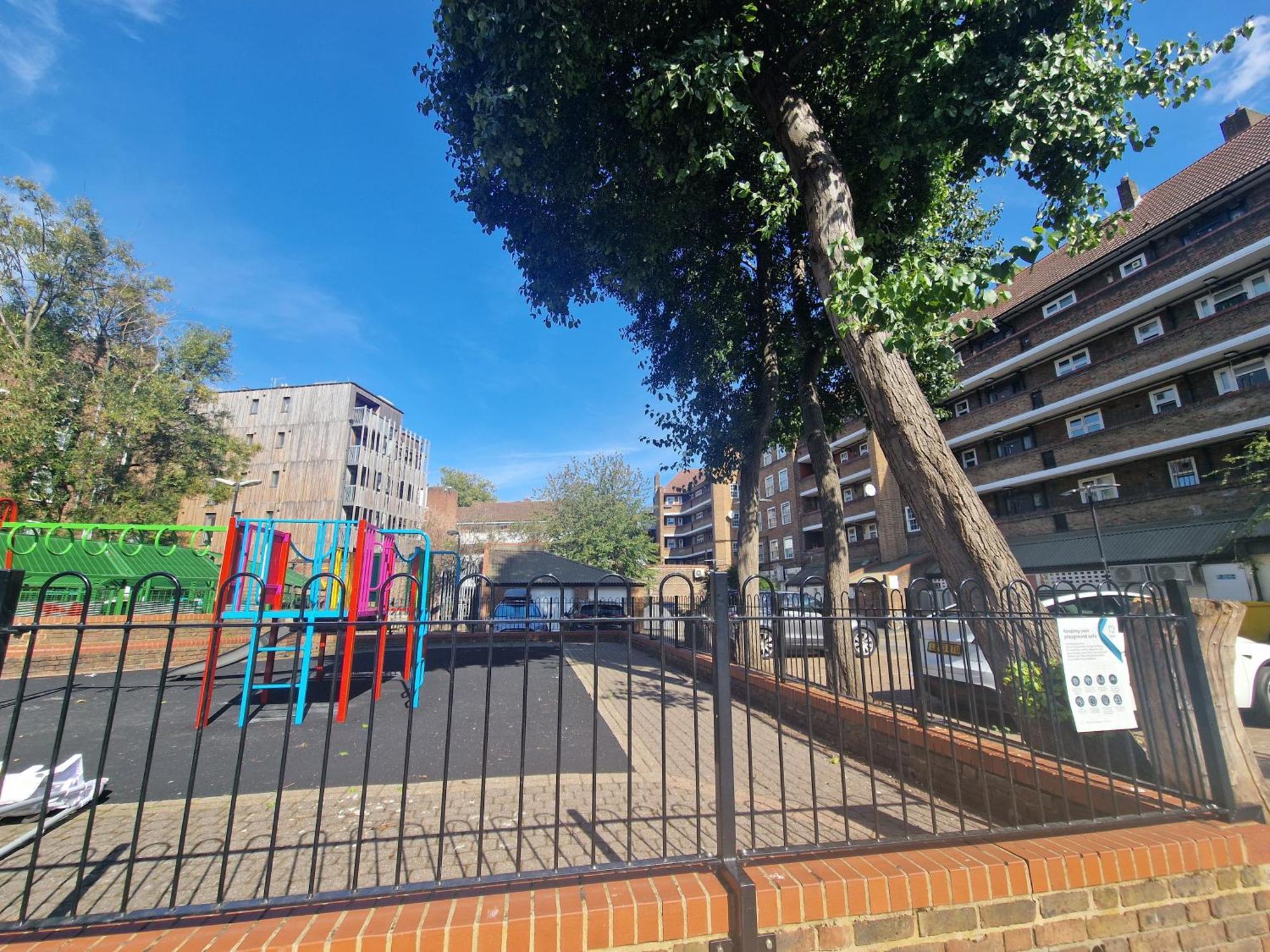 Appartement Comfortable 2 Bedrooms Flat In Oval Londen