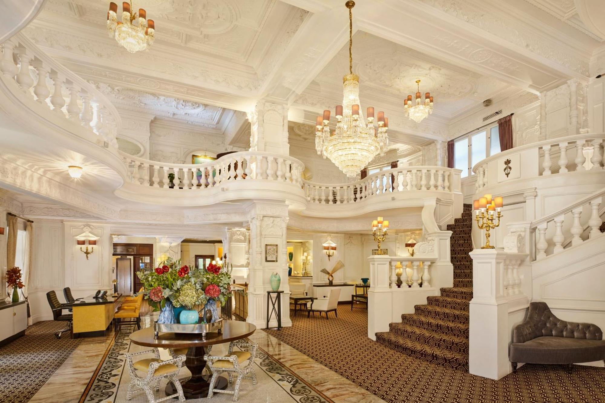 Hotel St. Ermin's Hotel, Autograph Collection