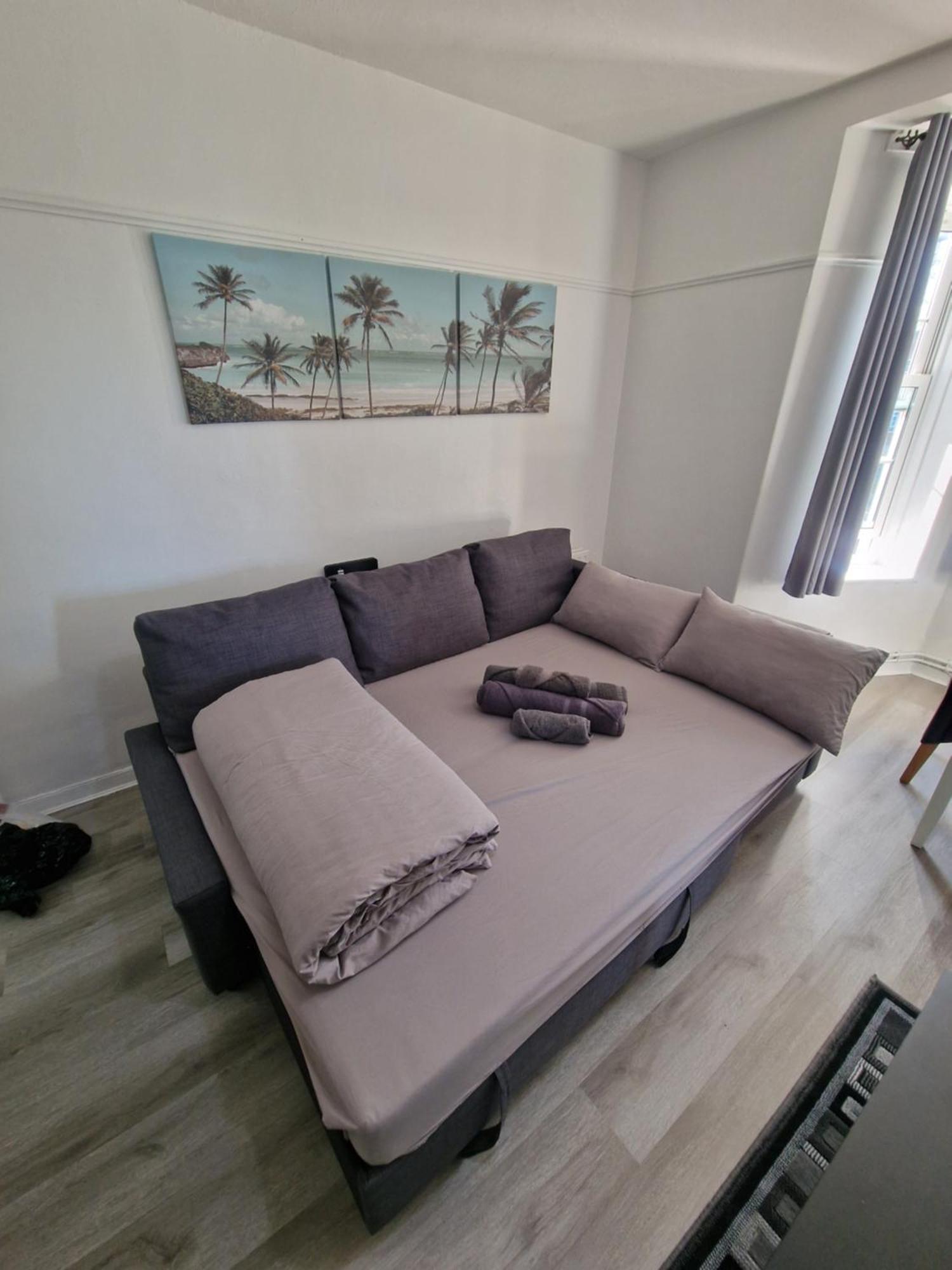Comfortable 2 Bedrooms Flat In Oval Appartement *