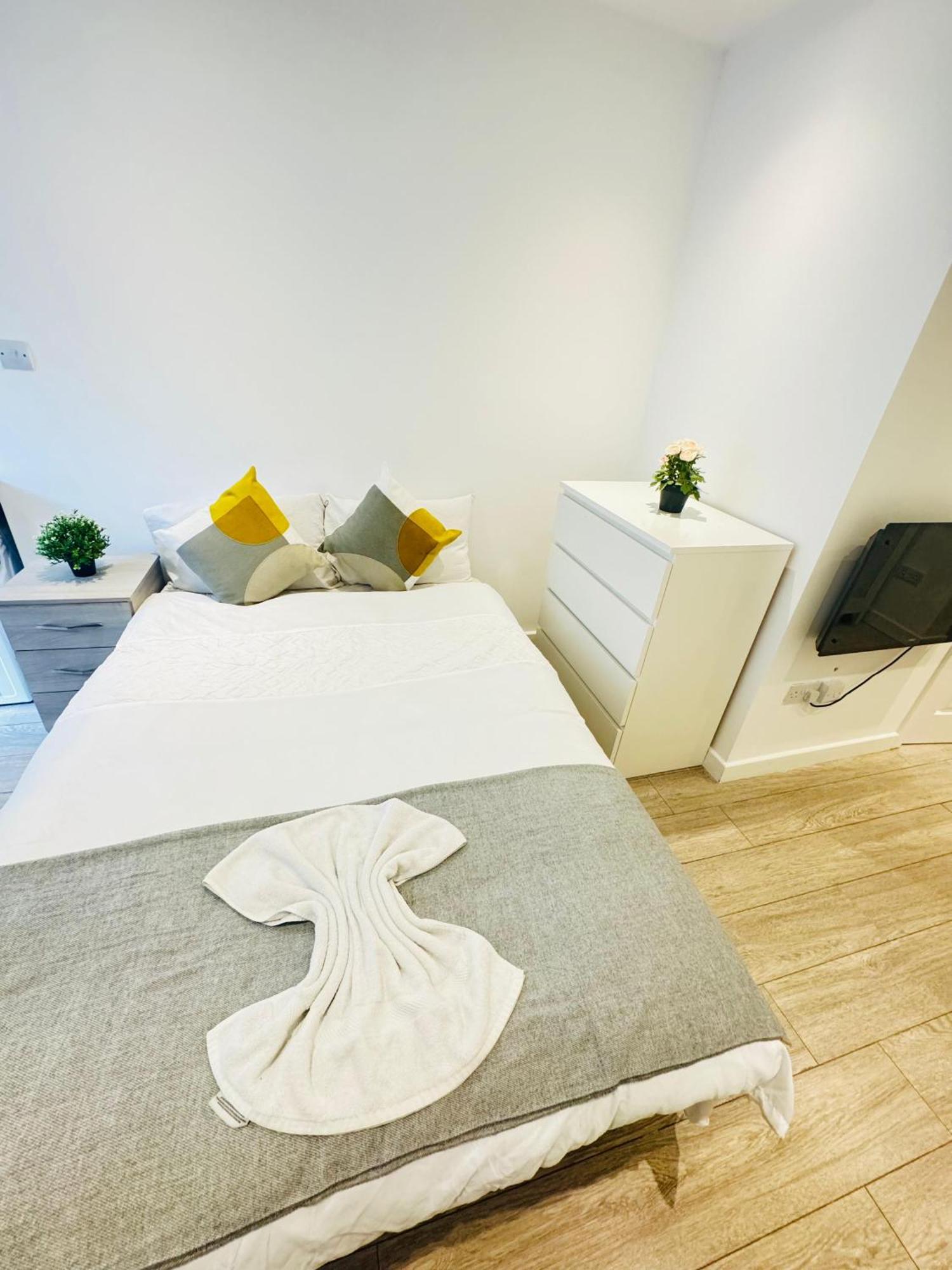 Studio Near Central Apartment