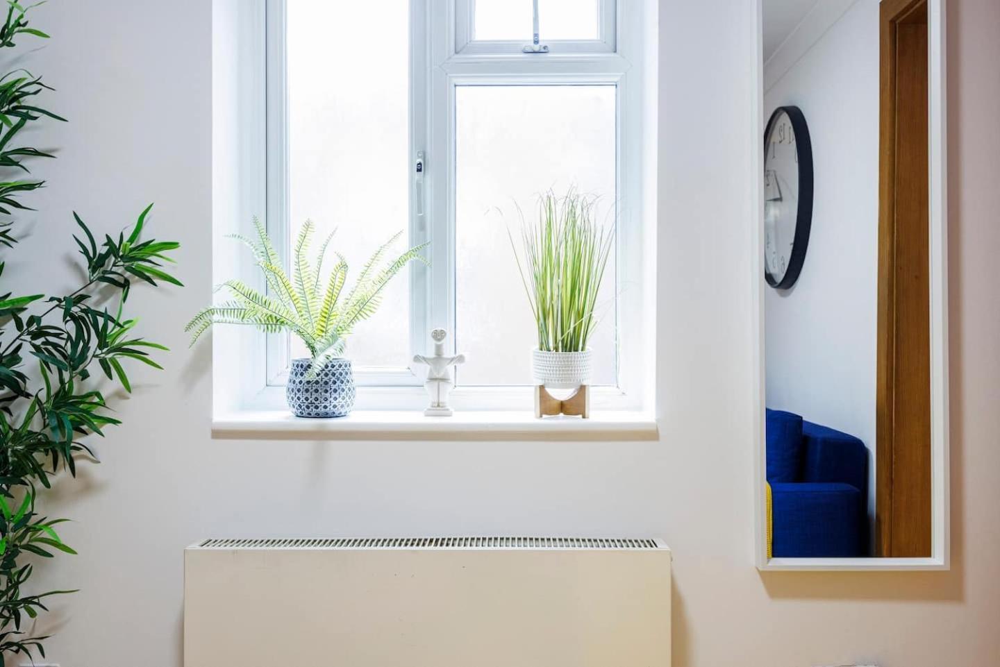 2 Bedroom Charming & Magnificent Flat Apartment *