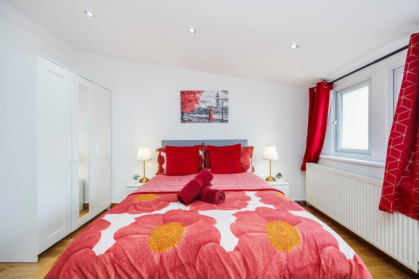 Apartment 2 Bedroom Charming & Magnificent Flat *