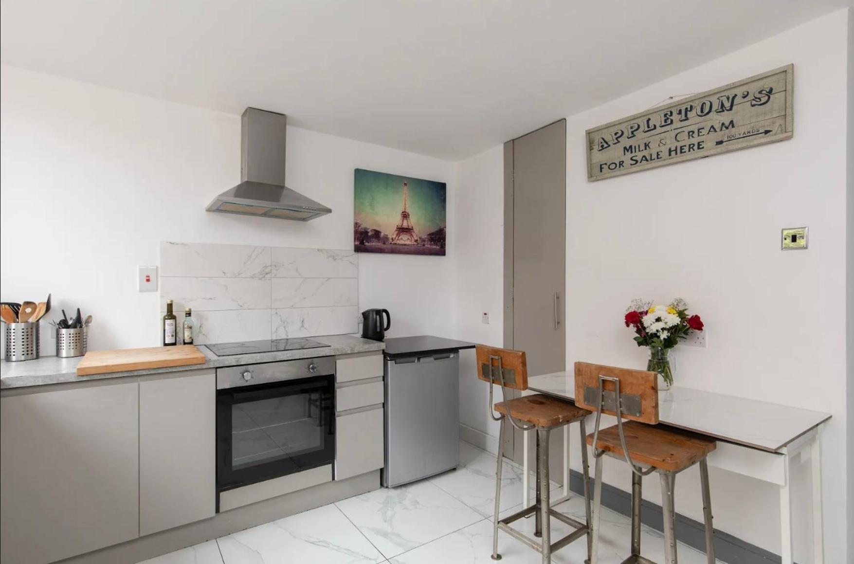 Alloggio in famiglia A Very Large Modern Which Take Up To 4 Guest
