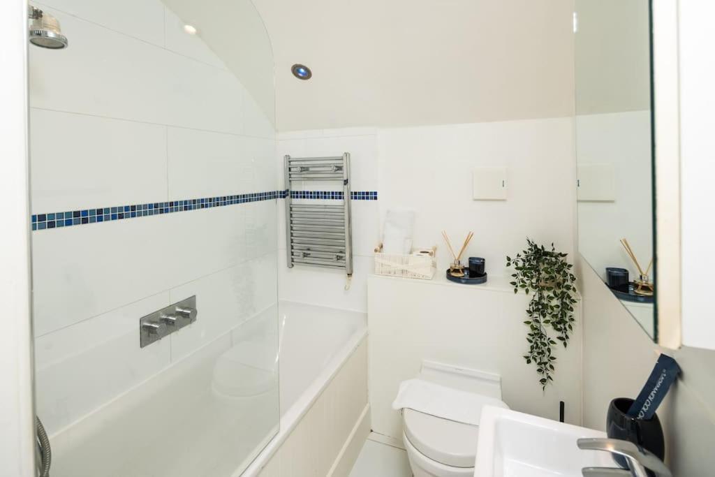 Prime Location Mews! Feriehus London