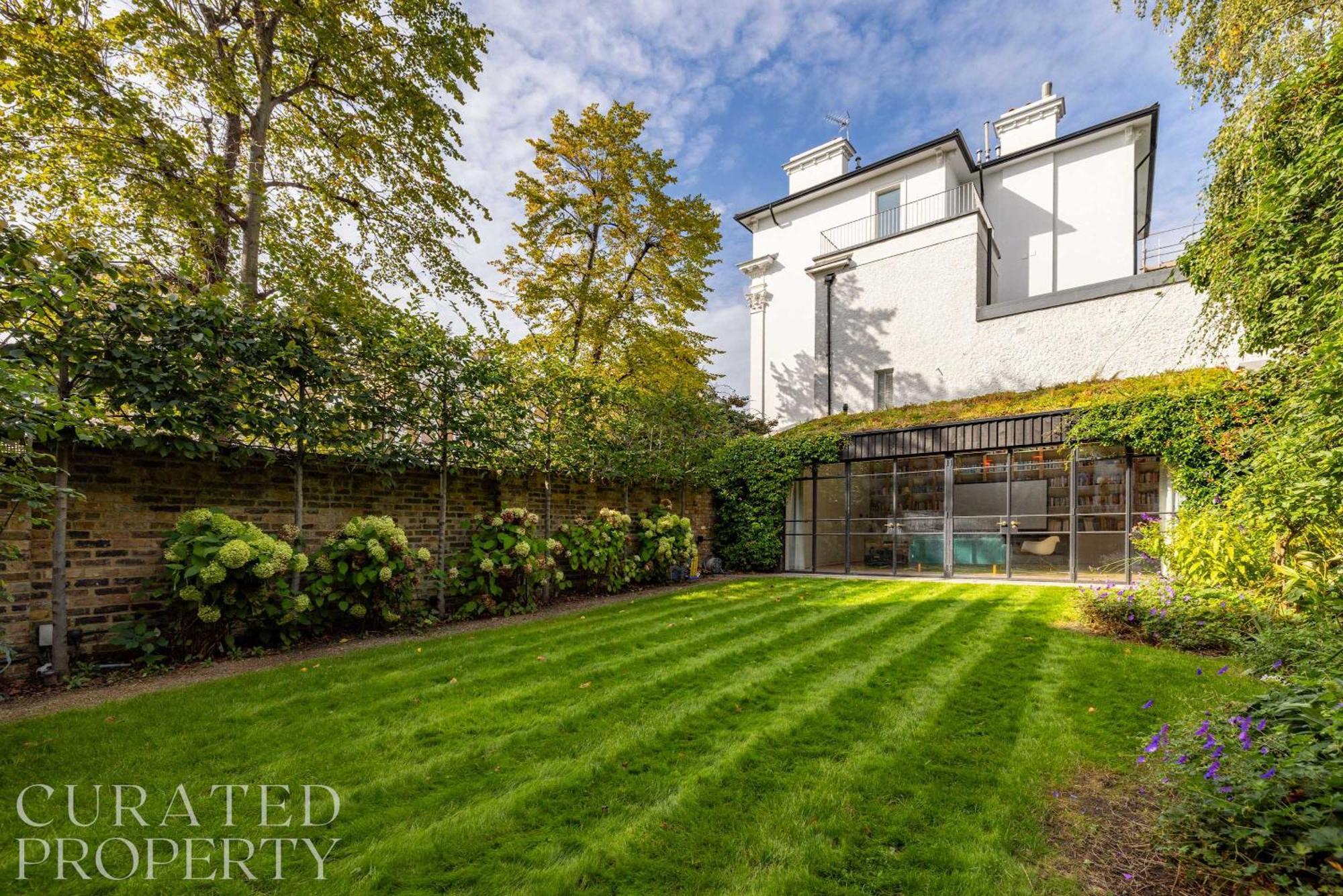 Holiday home Elegant Primrose Hill Townhouse With Garden