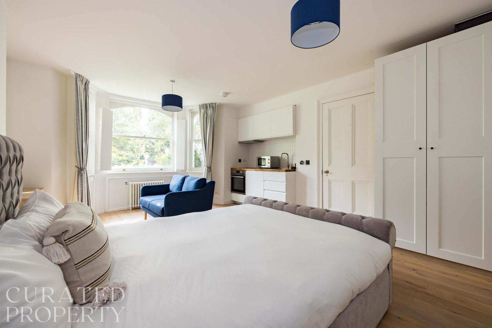 Elegant Primrose Hill Townhouse With Garden Holiday home London