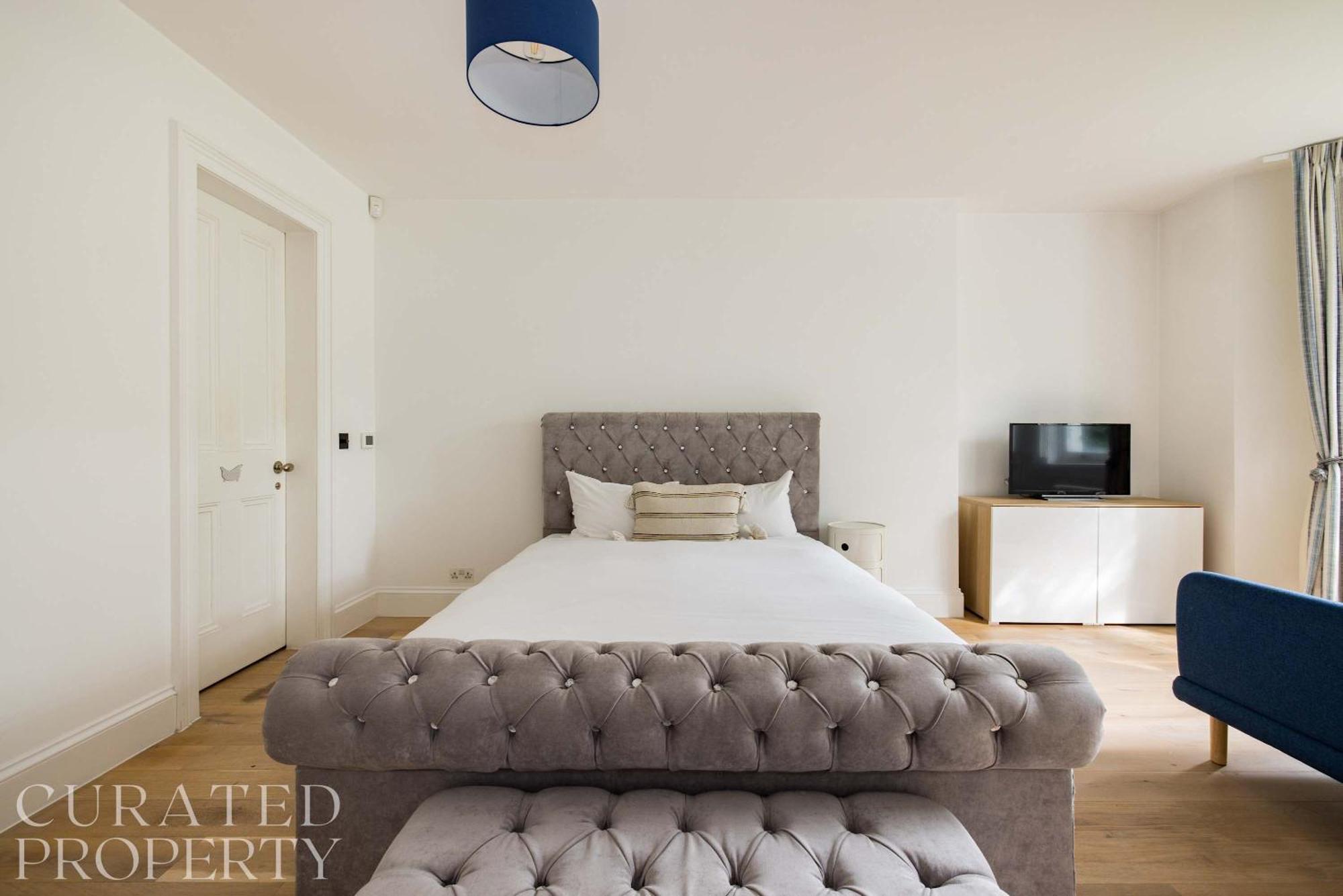 Elegant Primrose Hill Townhouse With Garden Holiday home