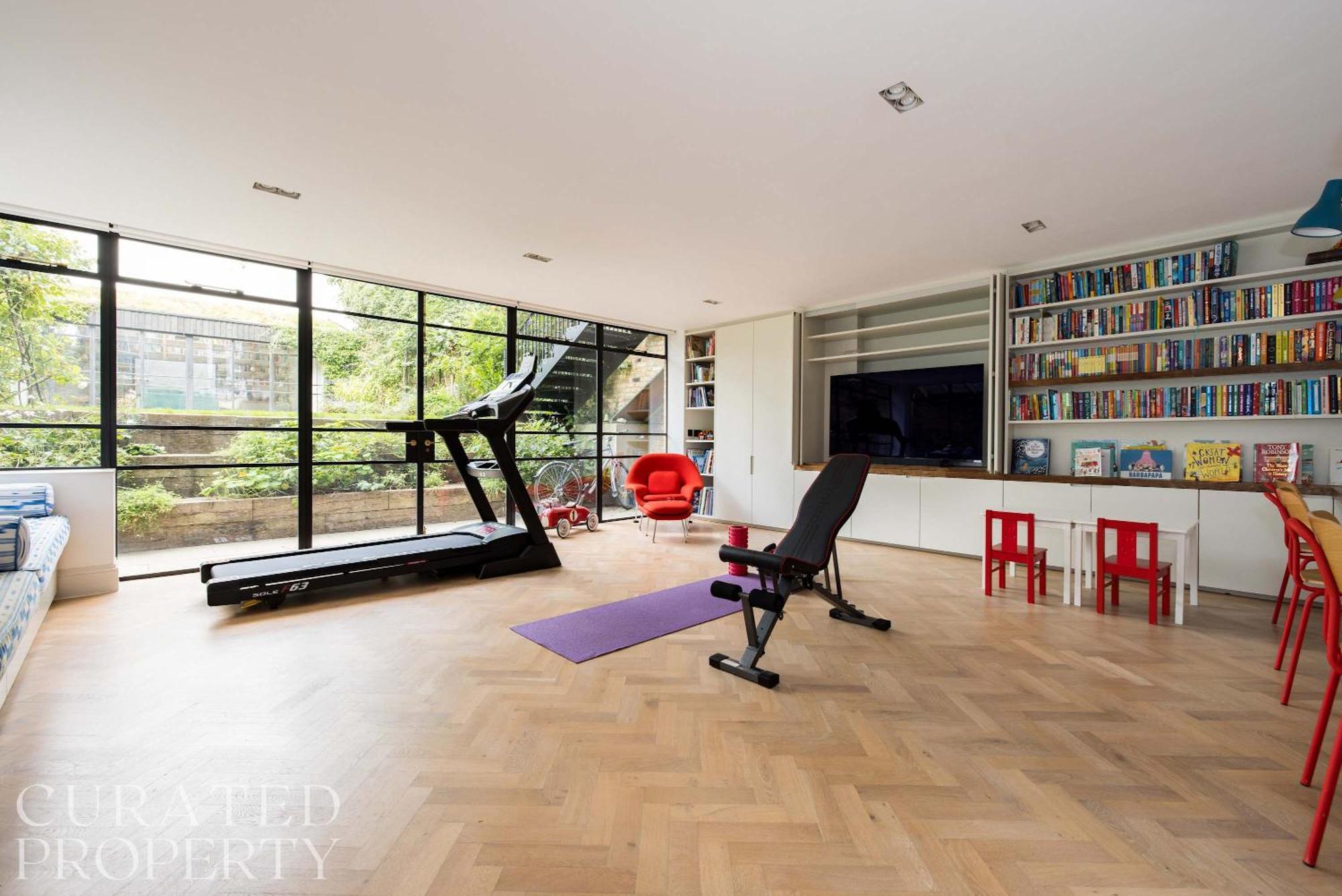 Elegant Primrose Hill Townhouse With Garden London