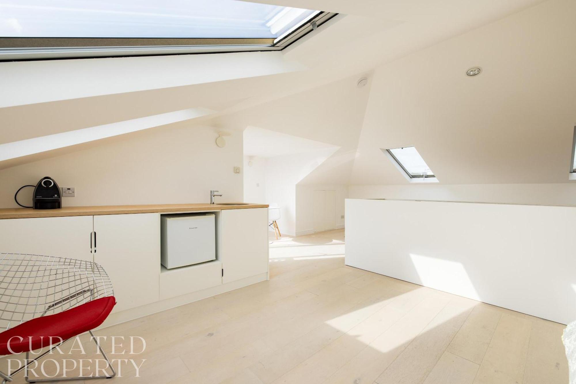 Elegant Primrose Hill Townhouse With Garden Holiday home