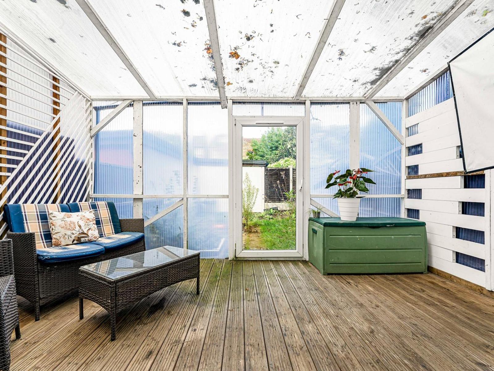 Bright & Cozy East 1-bed Flat With Garden * London