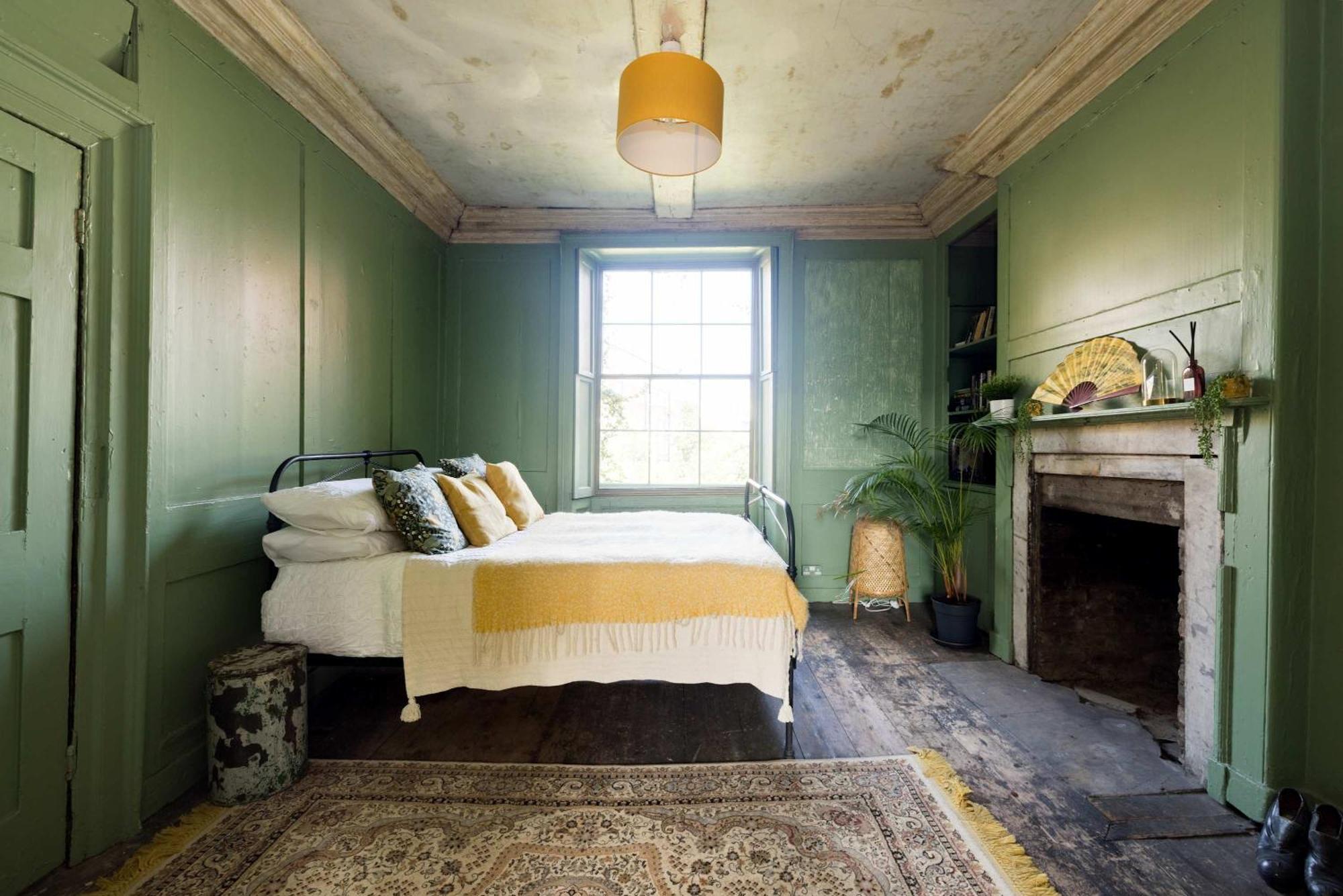 Extraordinary Grade Ii-listed Early Georgian