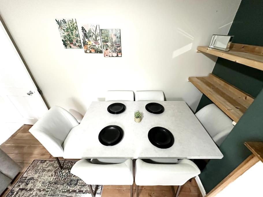 Quirky 3 Bedroom Flat In Shoreditch London