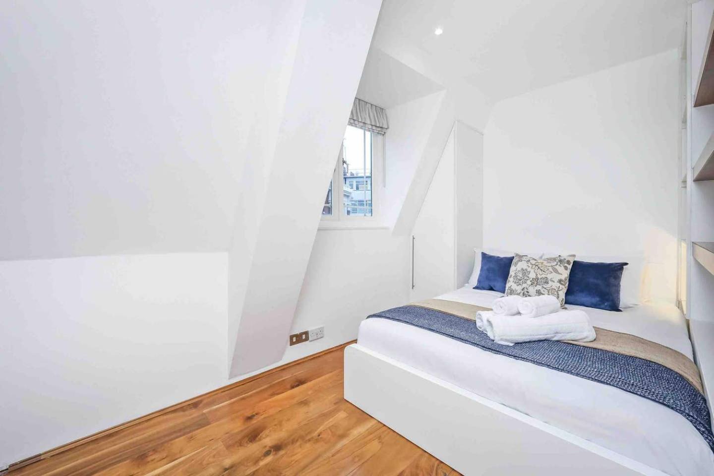 Apartment 2 Bed By Oxford Circus And Regent Street!