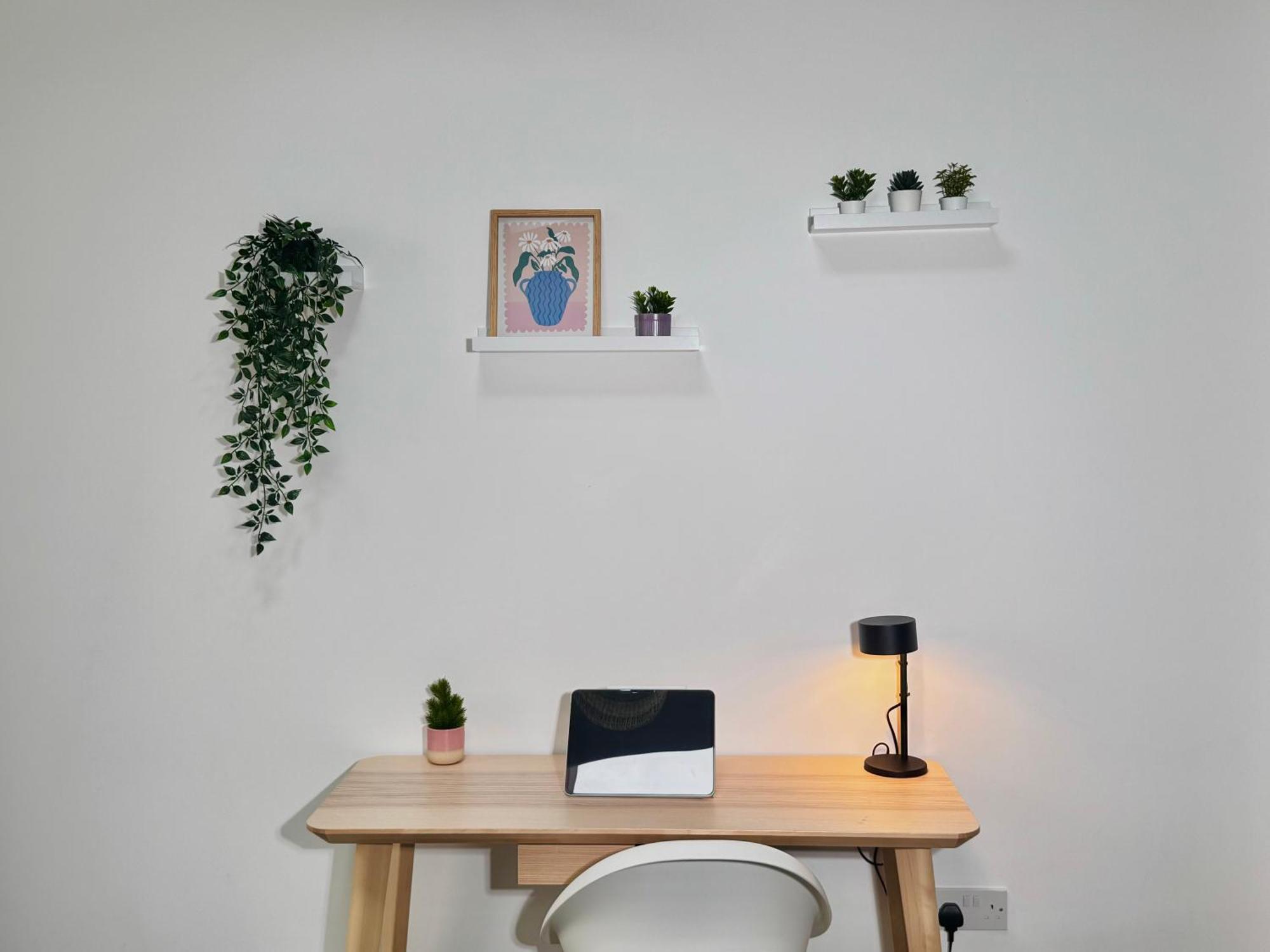 Cosy 1-bed Flat 30min To & Parking Appartement *
