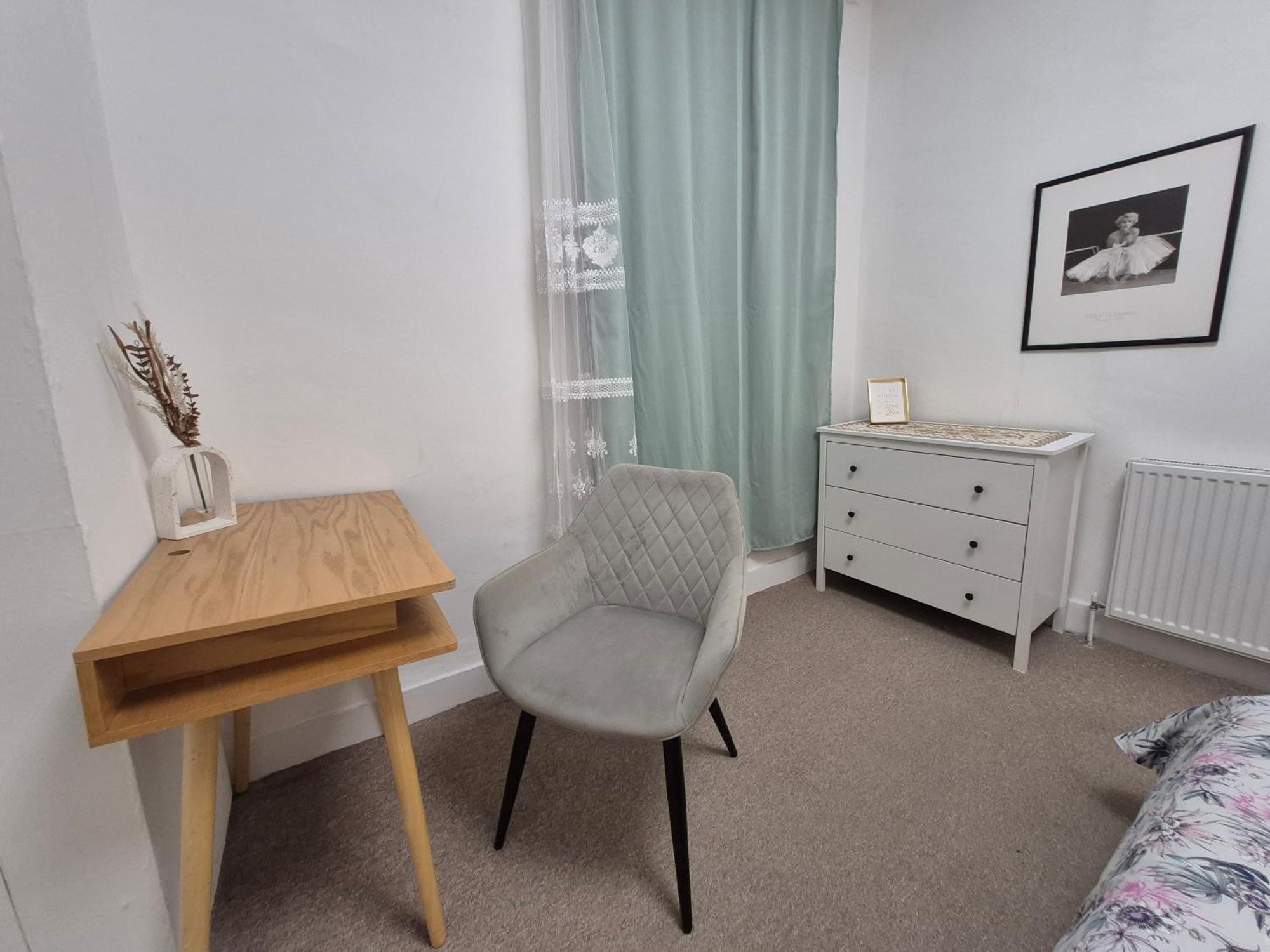 Stylish And Bright Flat In N8 Turnpike Lane - Piccadilly Line Appartement