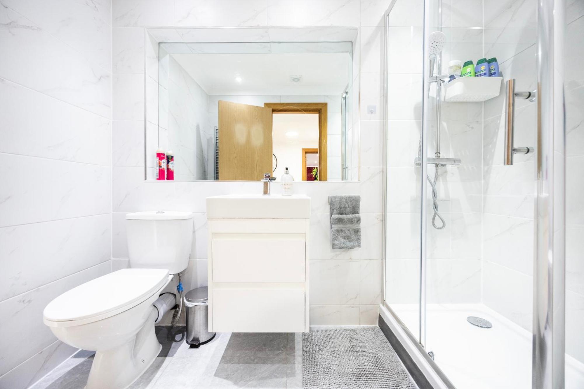 Apartment 2 Bedroom Charming & Magnificent Flat *