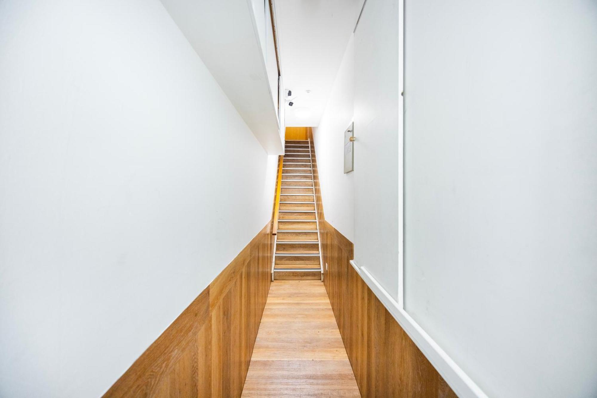 2 Bedroom Charming & Magnificent Flat London