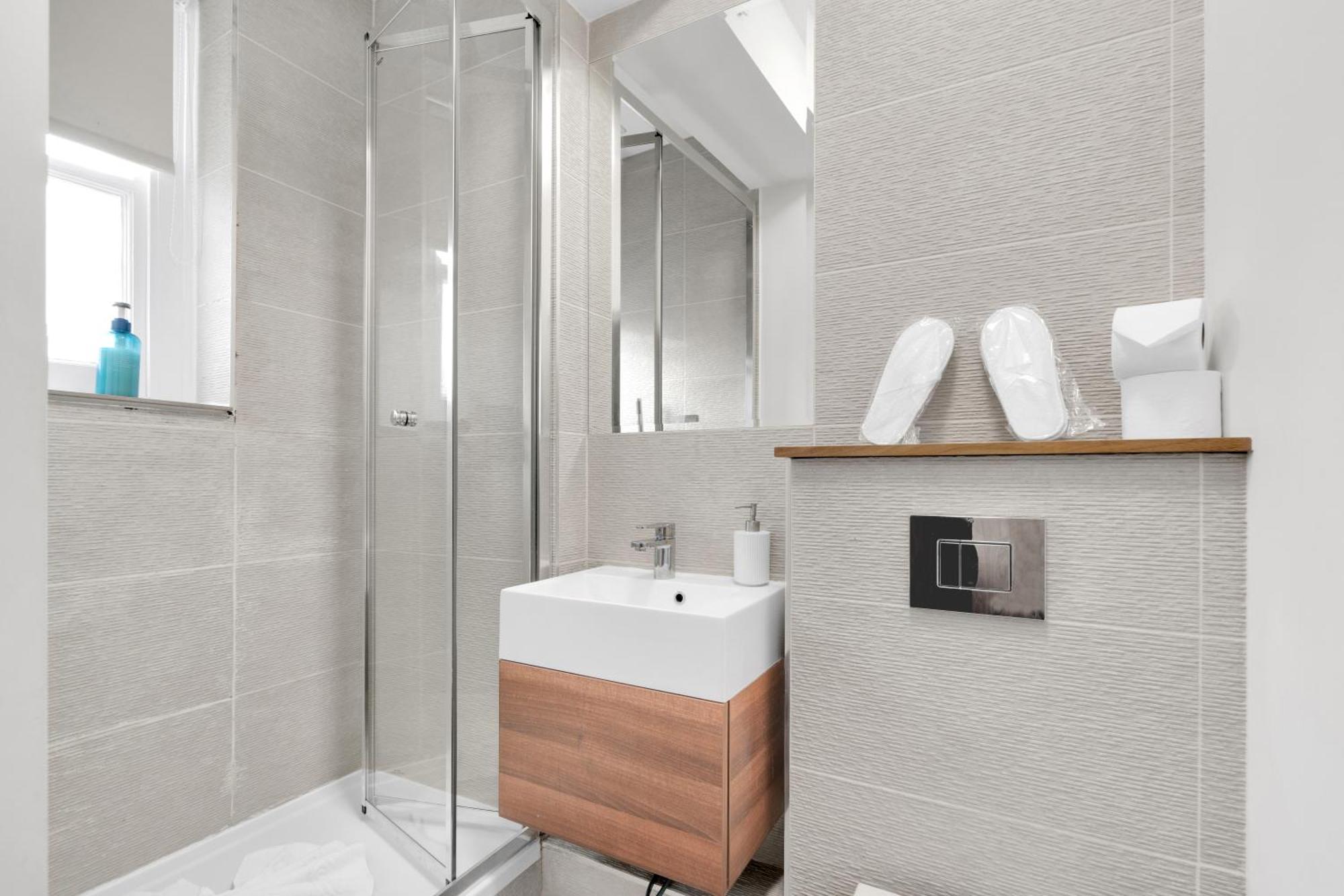 Ultimate Base - 1bd Flat, Perfect For Oasis, Coldplay, West End * London