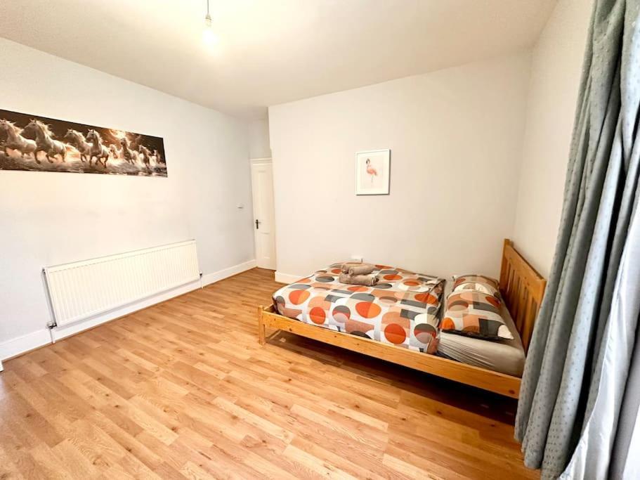 Appartement 4 Bedroom House In Se4 Londres