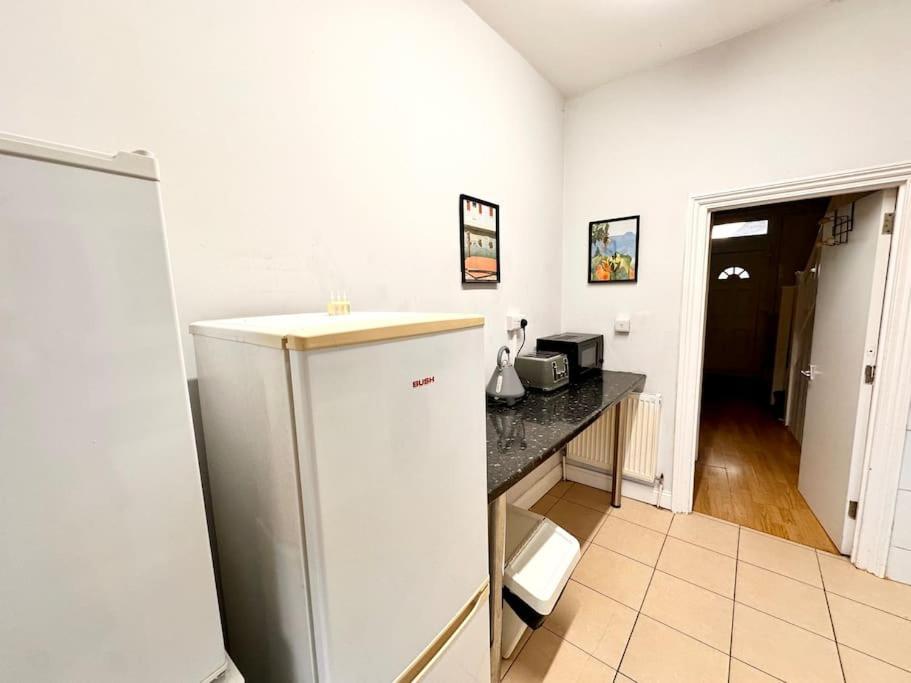 4 Bedroom House In Se4 Appartement Londres