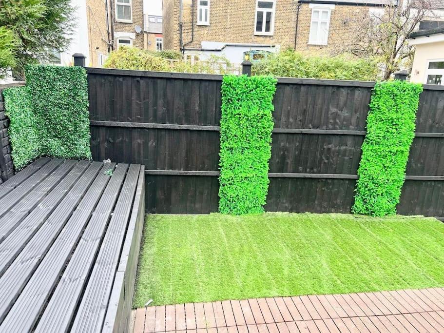 4 Bedroom House In Se4 * Londres