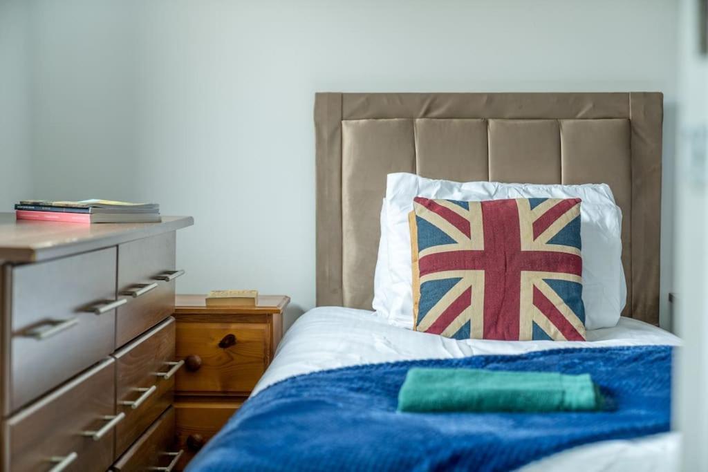 Lejlighed Gorgeous House, 5 Beds, Amazing Transport Links