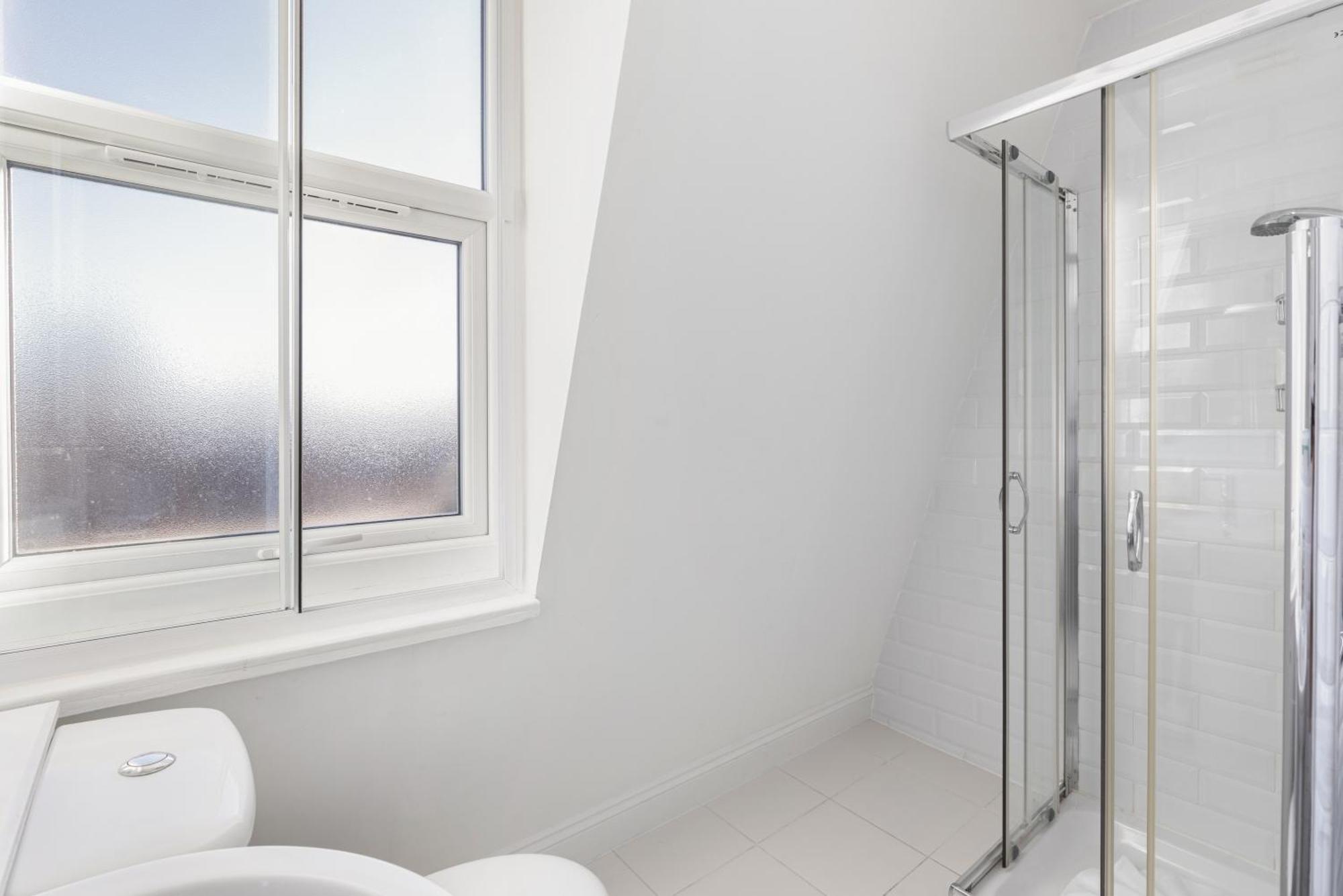 Apartment Hafh In Paddington - Double 3 *