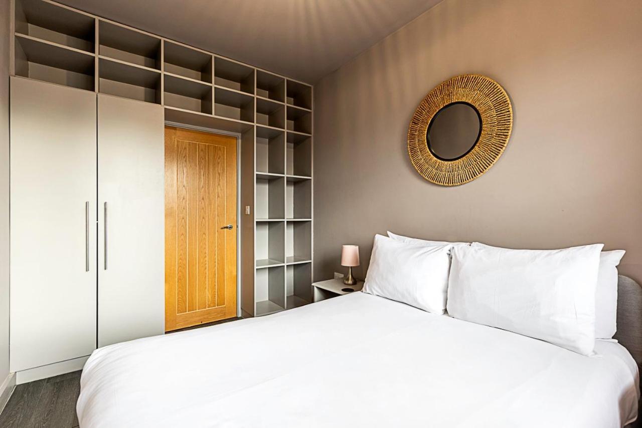 Stunning 5 Bed House In Willesden Green! London