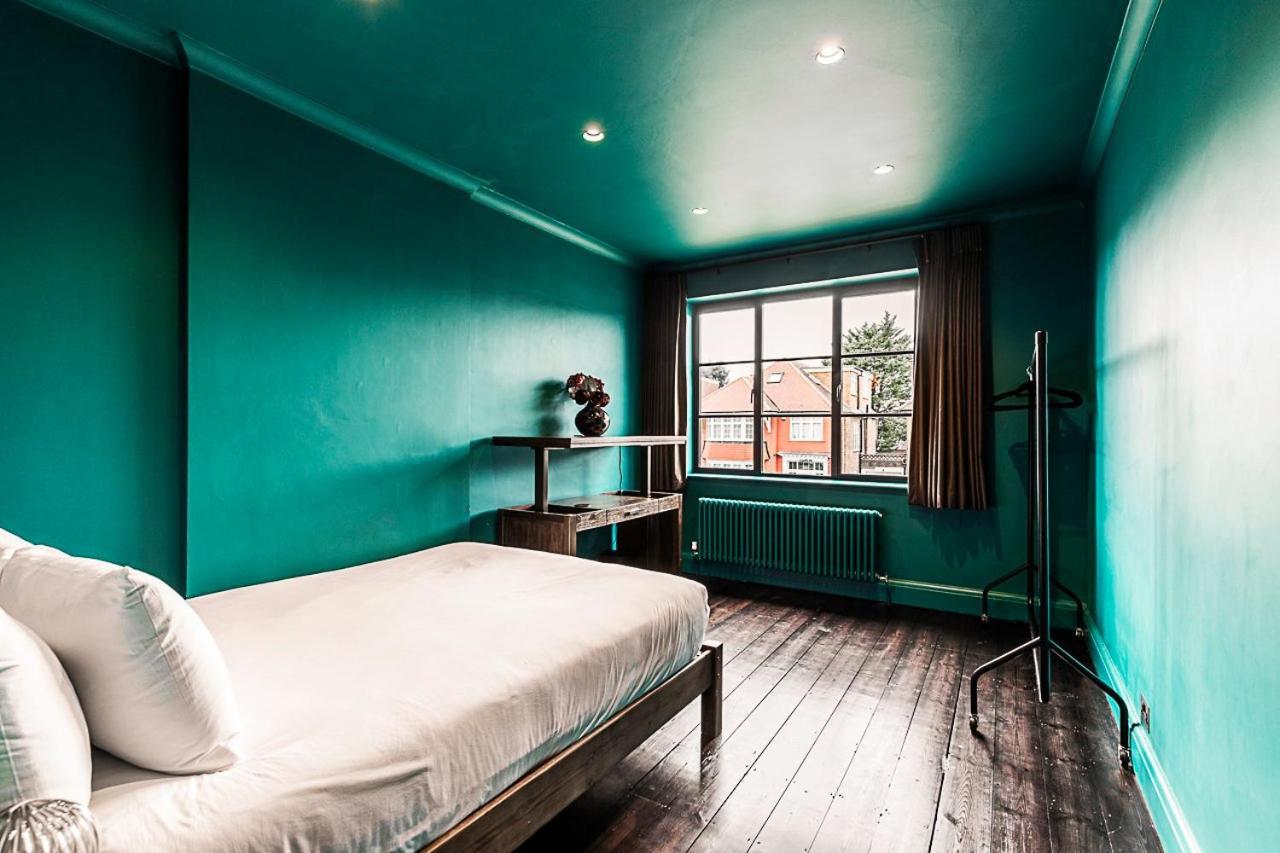 Stunning 5 Bed House In Willesden Green! Holiday home *