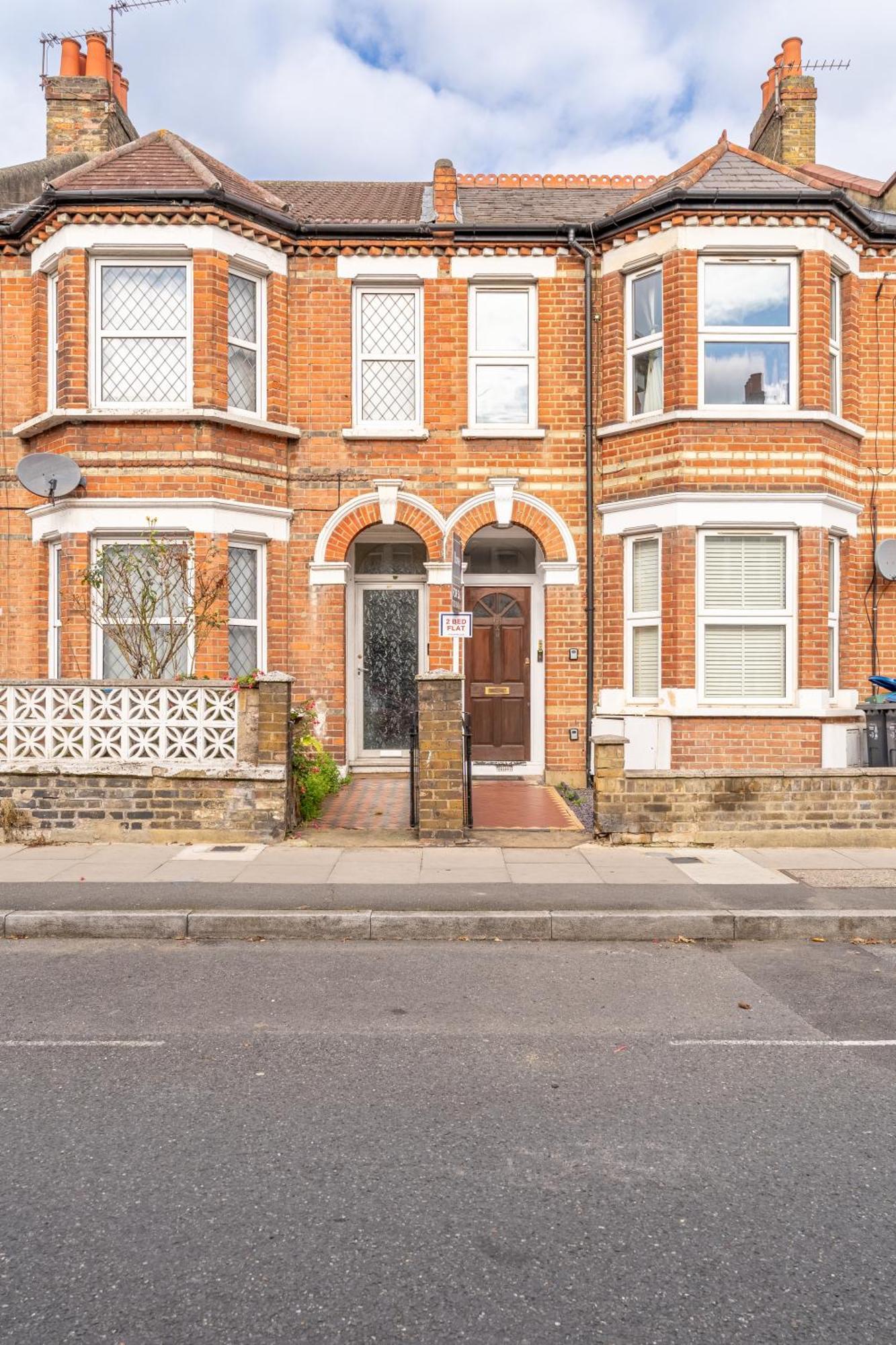 Beautiful 2 Bedroom With Private Garden In Wimbledon - Minutes From Lejlighed *