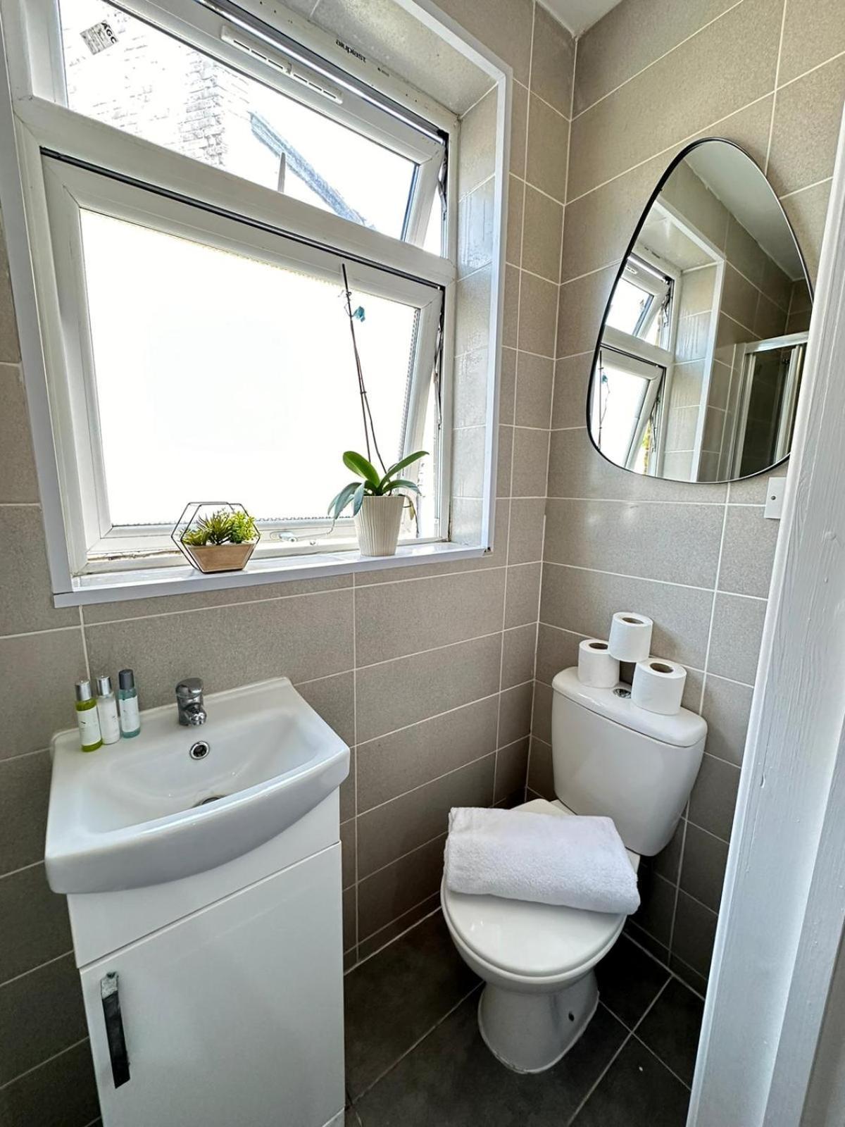 Harrow Road Beautiful Family Appartement