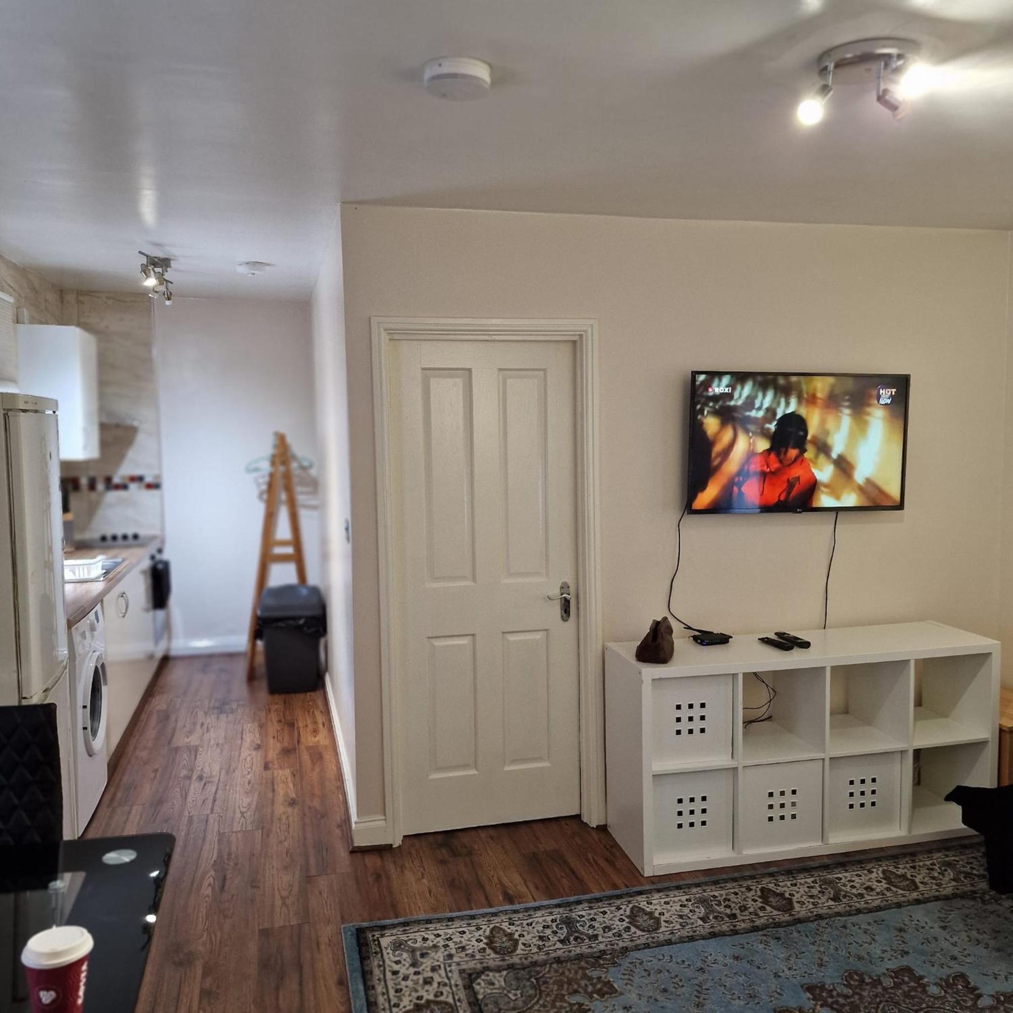 Lägenhet New 1 Bed Flat In London