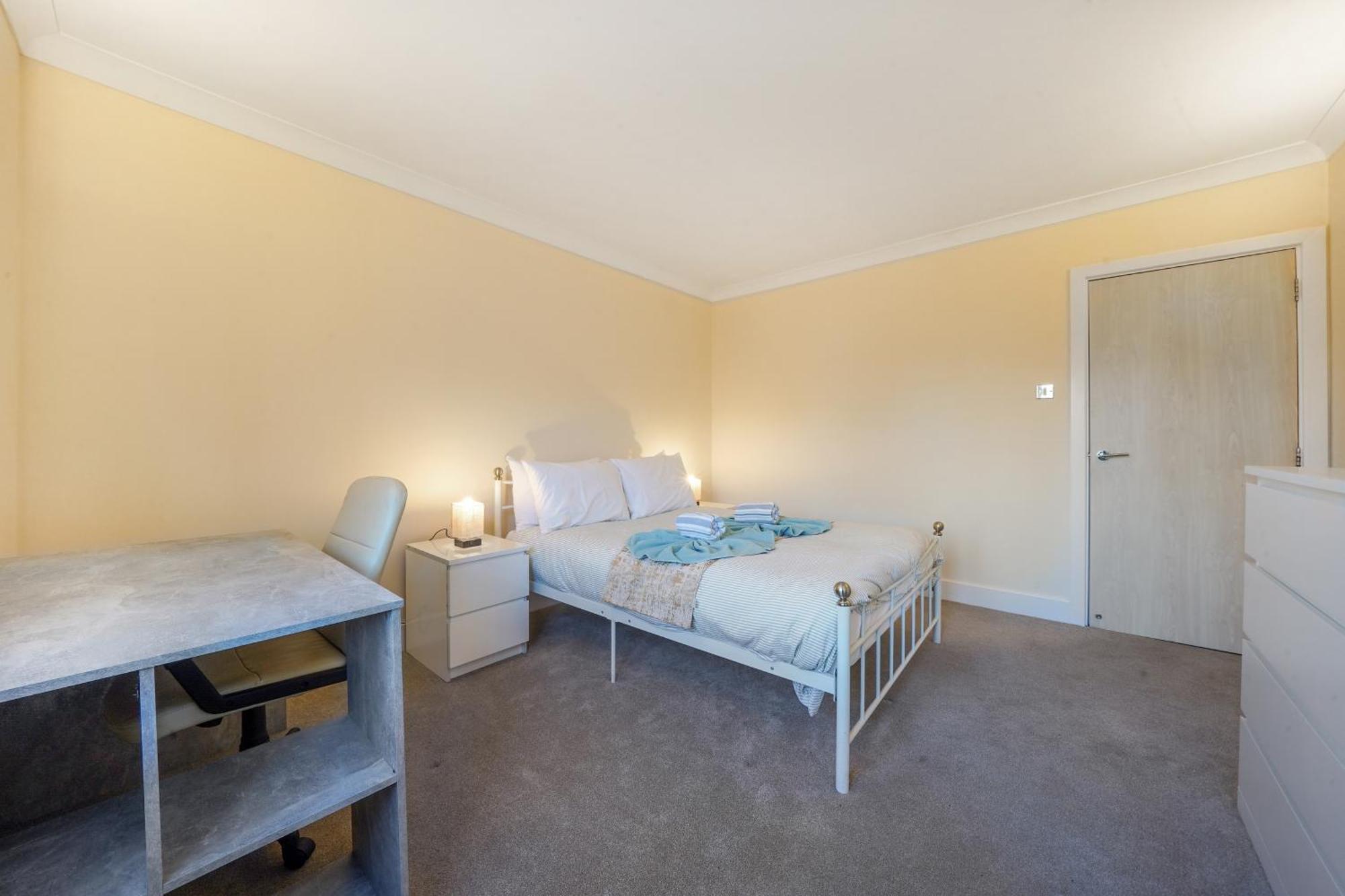 1 Bed Of Whitechapel London
