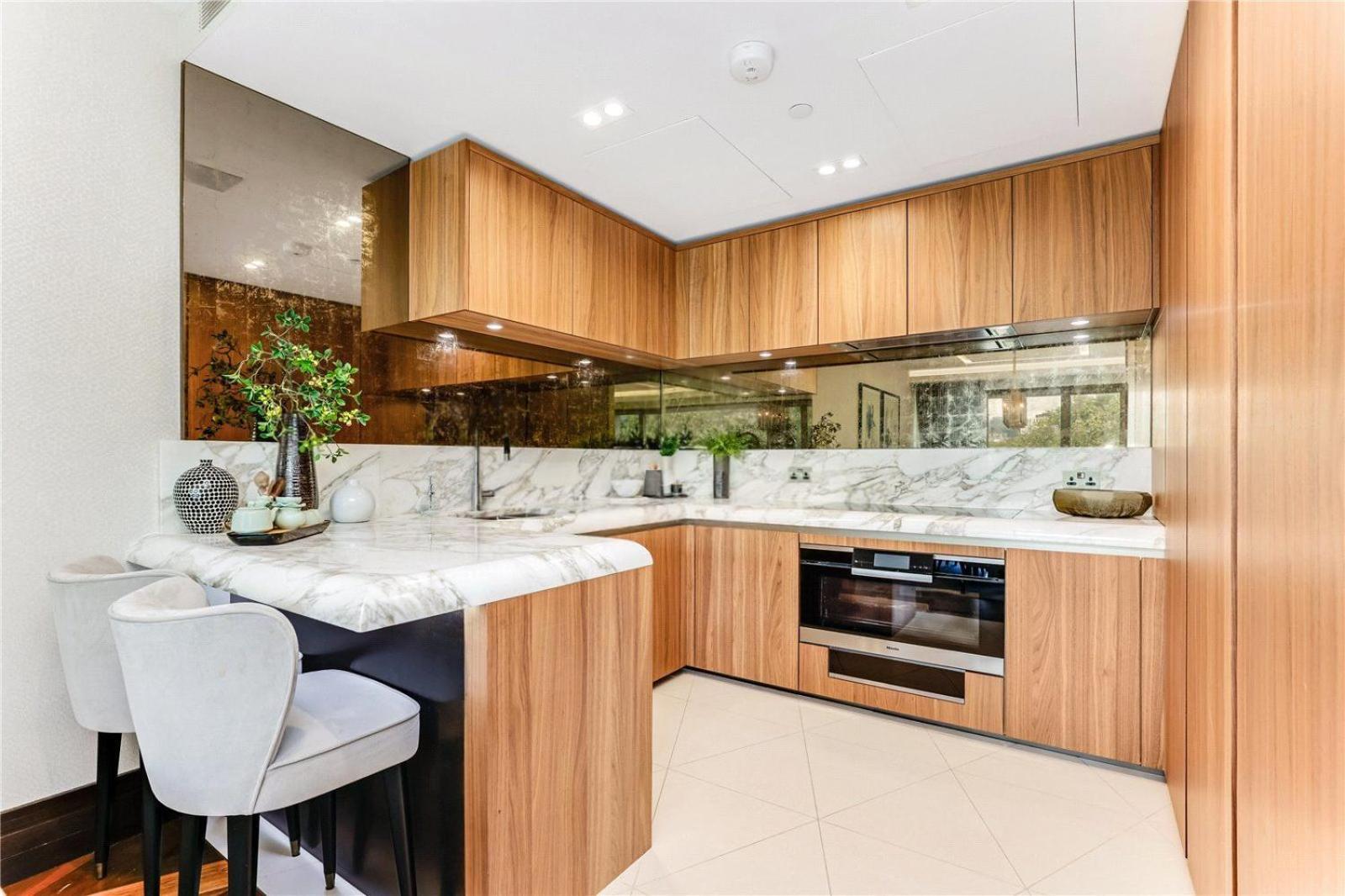 5 Million Pound Super Luxury Large Duplex Penthouse Sleeps 8