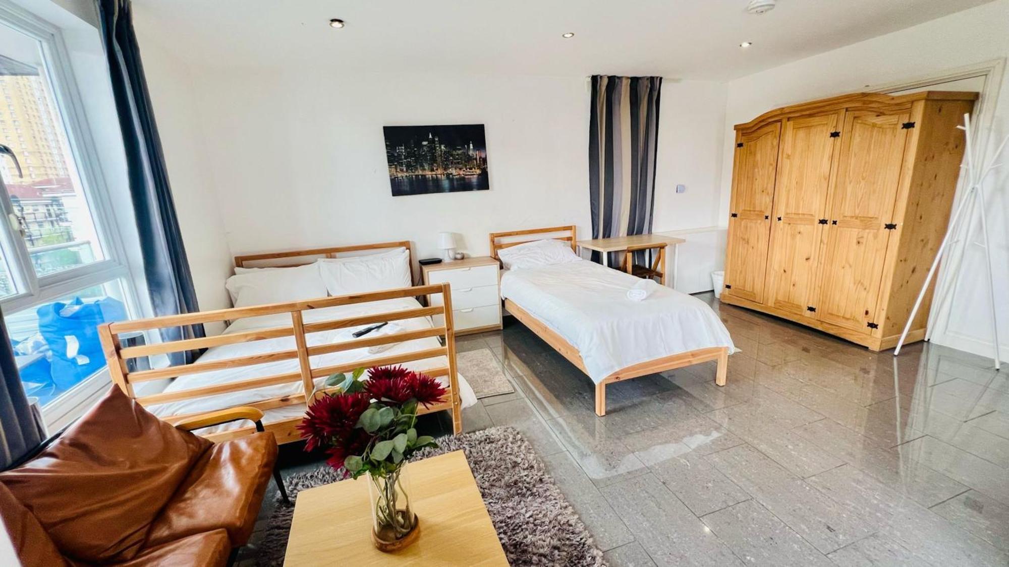 View Sunset Luxurious In Zone-1 Including One Family Twin With Its Own Stunning Private Terrace Londen